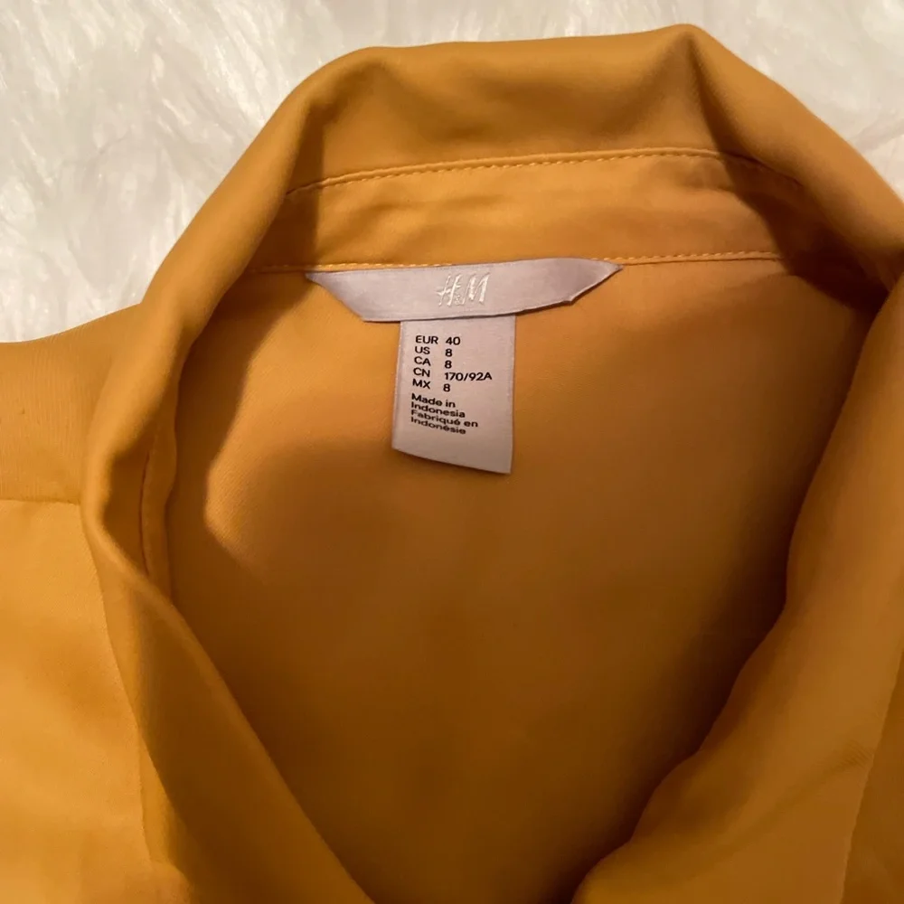 H&M, Size 8, Mustard Yellow, Button Up - Picture 3 of 3